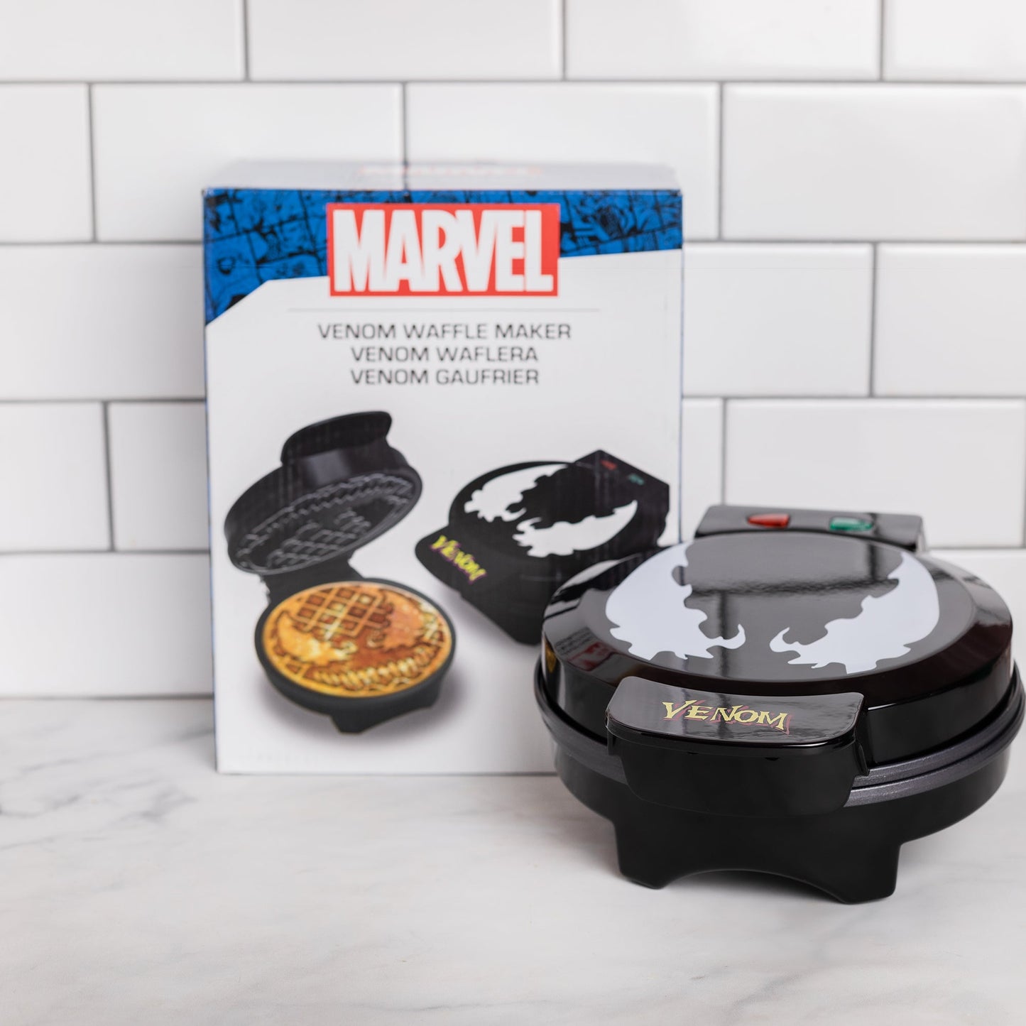 Süper Kahvaltılar için Ultimate Marvel Venom Waffle Makinesi