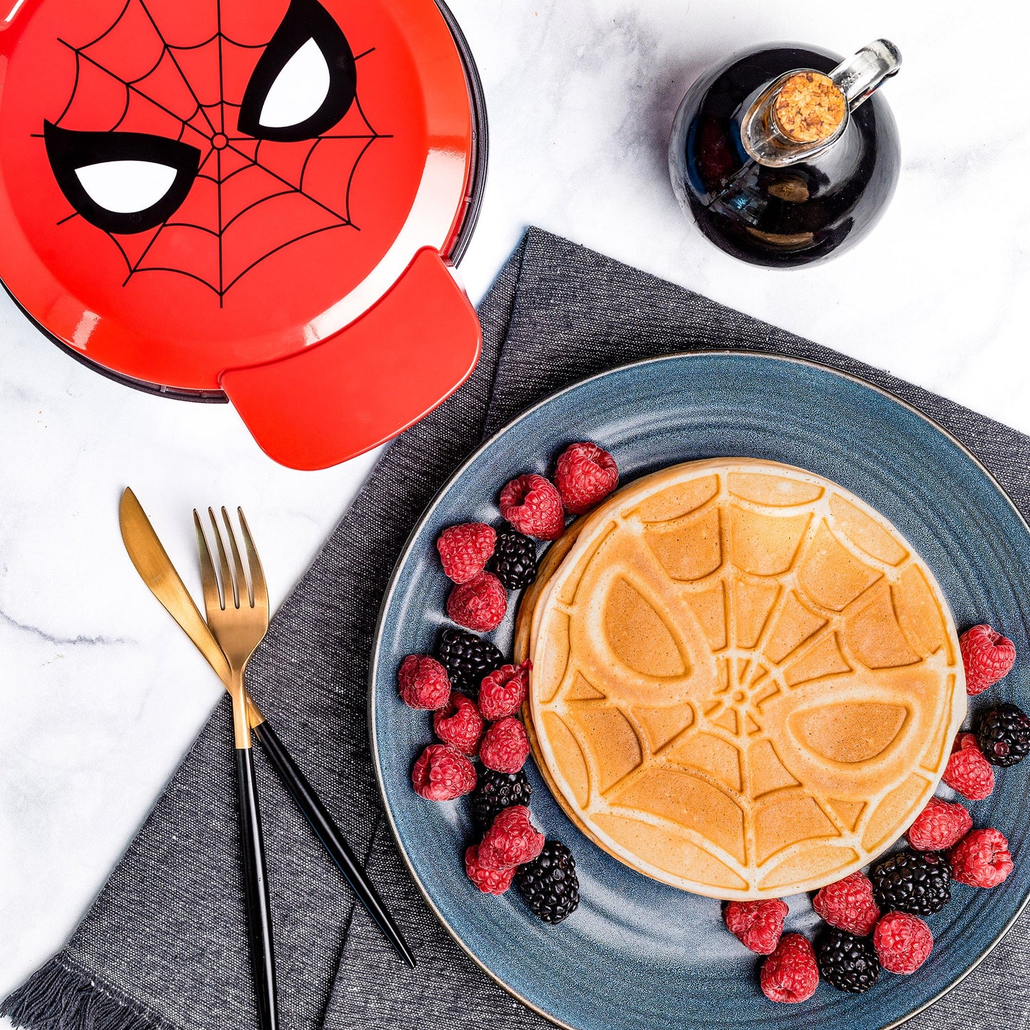 Sonunda Marvel Spider-Man Waffle Yapıcı: Süper Kahvaltılar Hazırlayın!